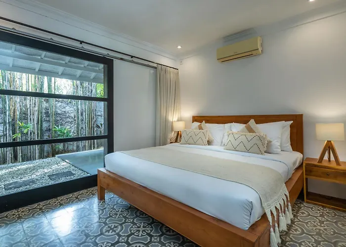 The Aryana Estate * Seminyak (Bali)