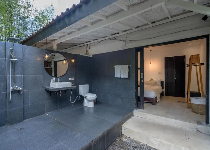 Villa The Aryana Estate *