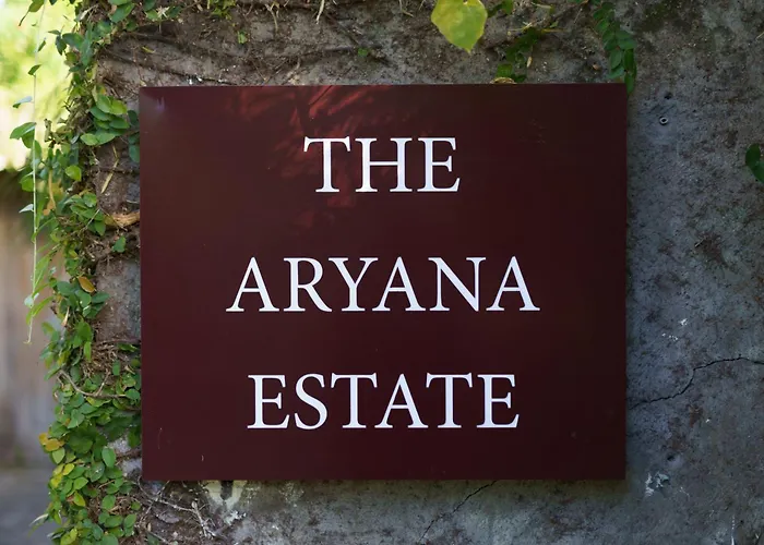 The Aryana Estate Seminyak (Bali)